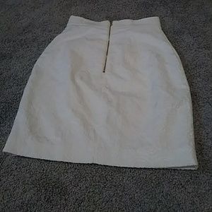 White businss skirt with gold zippers